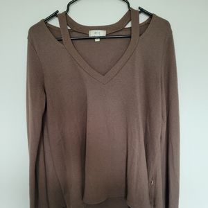 NYTT long sleeve knit top